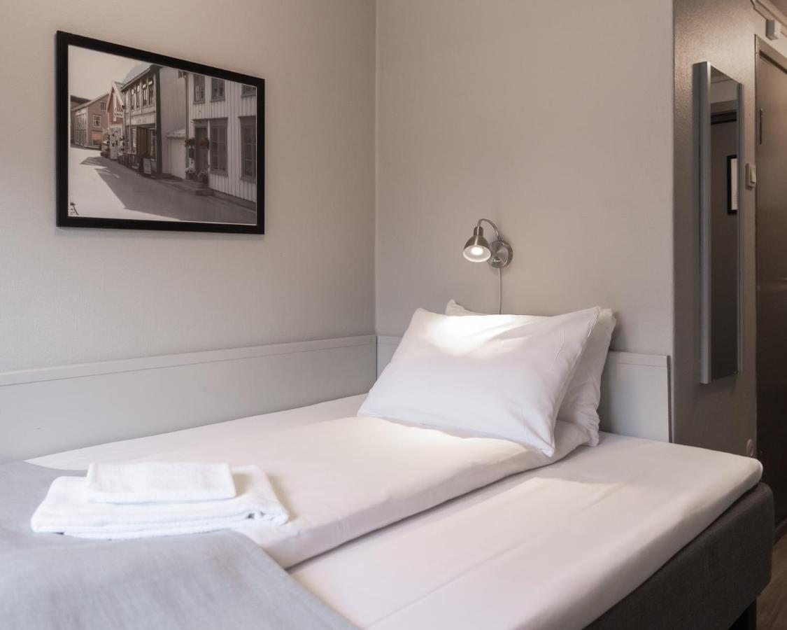 Froken Skjolds Hotel Lyngengarden Mosjøen Exteriör bild