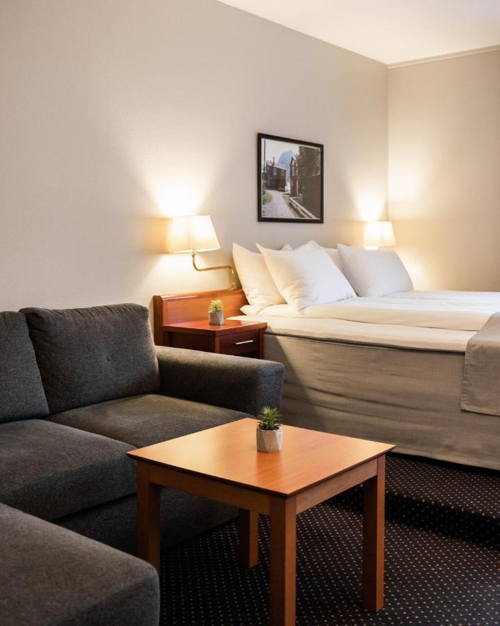Froken Skjolds Hotel Lyngengarden Mosjøen Exteriör bild