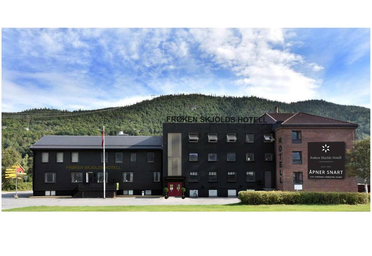 Froken Skjolds Hotel Lyngengarden Mosjøen Exteriör bild